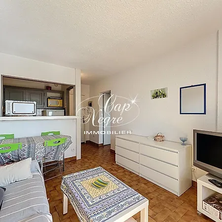 T2, 4 Personnes Terrasse Vue Avec Piscine A Pramousquier - Lägenhet *