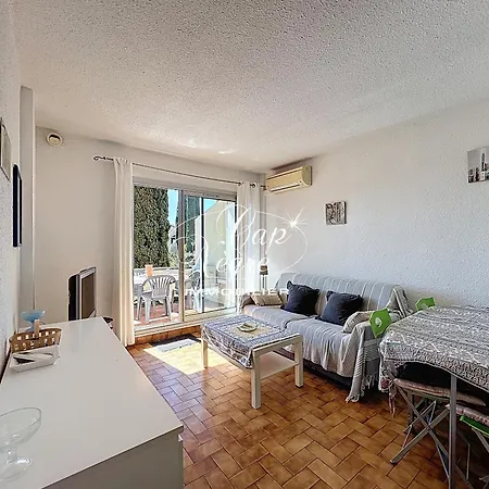 Apartamento T2, 4 Personnes Terrasse Vue Avec Piscine A Pramousquier - Le Lavandou